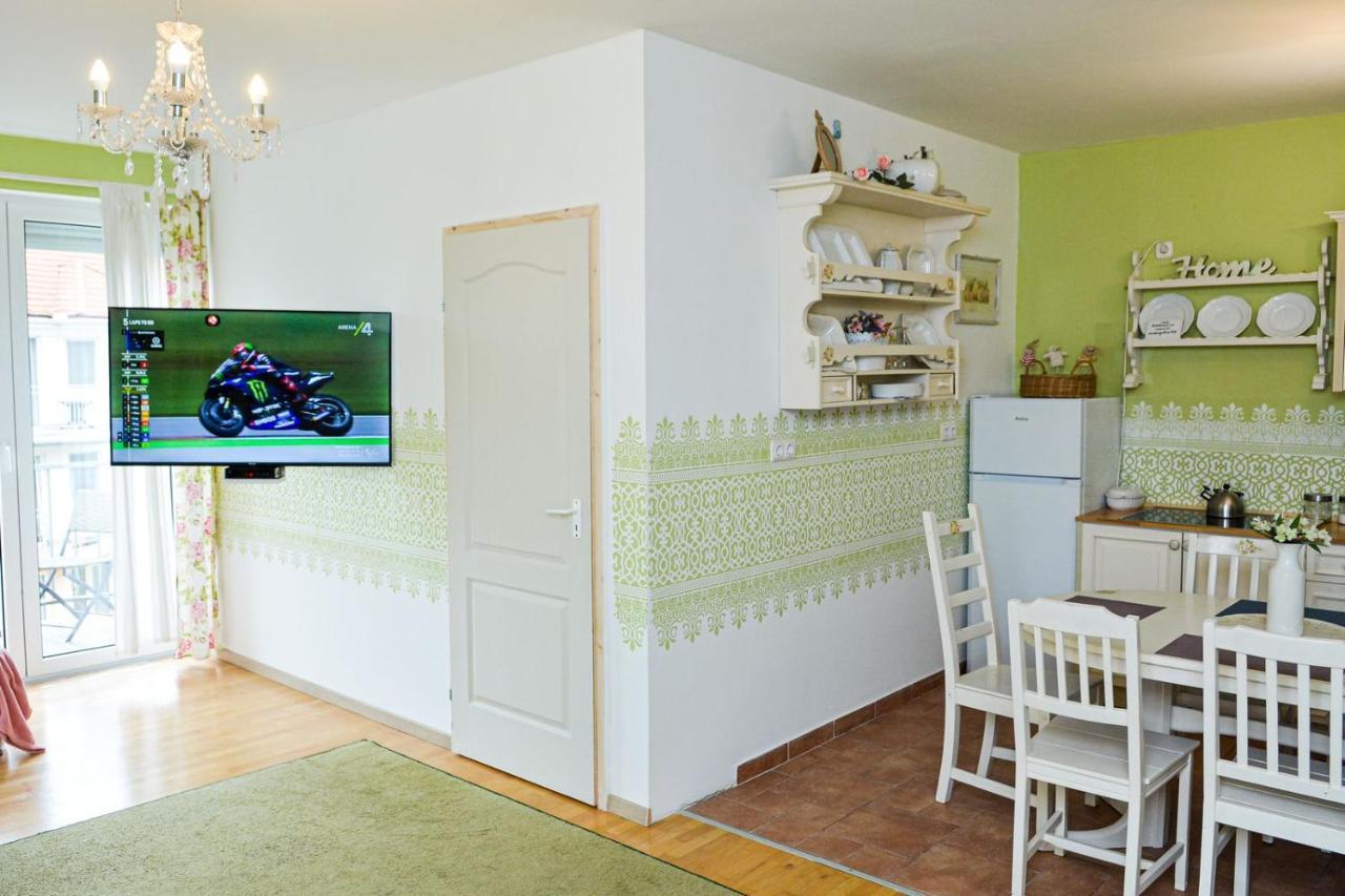 Hajdúszoboszló Romantic Apartman מראה חיצוני תמונה