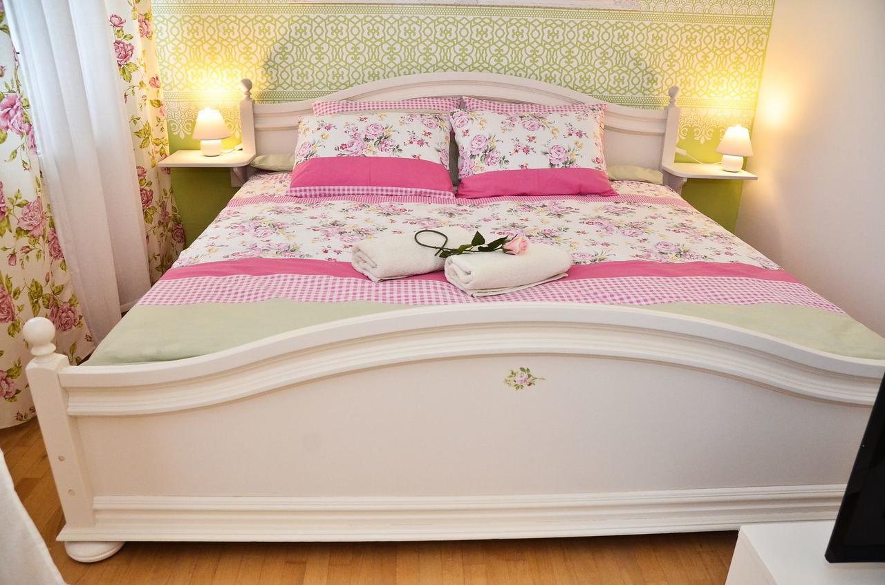 Hajdúszoboszló Romantic Apartman מראה חיצוני תמונה